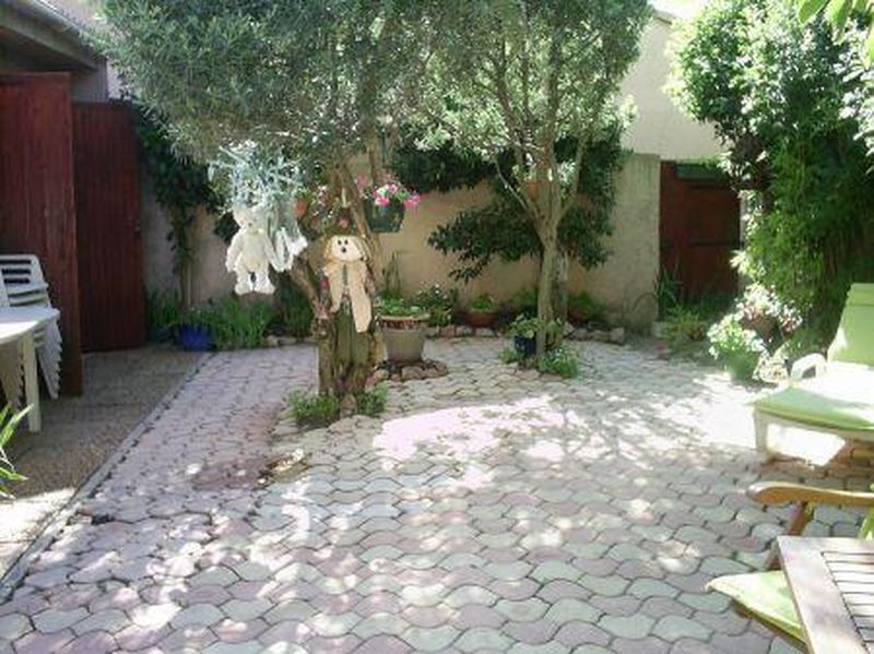 Vente Pavillon T6 VITROLLES PINCHINADES  PARFAIT ETAT AVEC JARDIN ARBORE